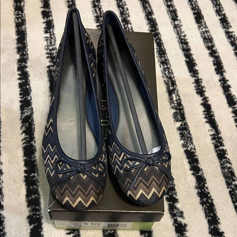 Kelly & Katie Navy and Tan Chevron Flats